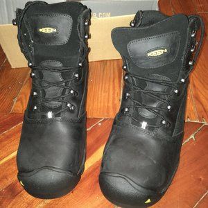 NWOT Keen utility boots